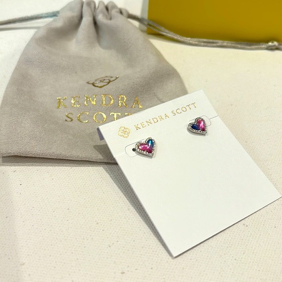 Kendra Scott earrings - Picture 6 of 8